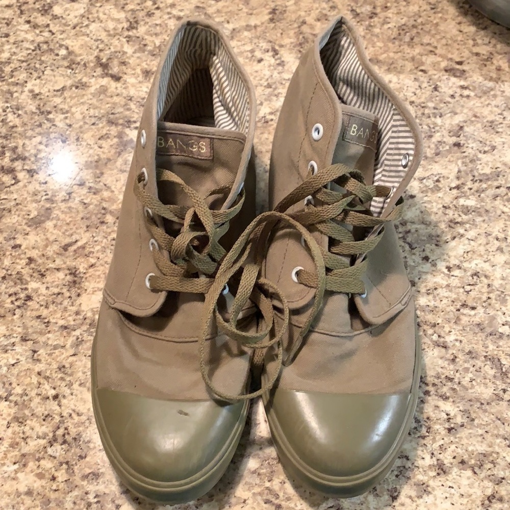 Bangs Green higher top sneakers